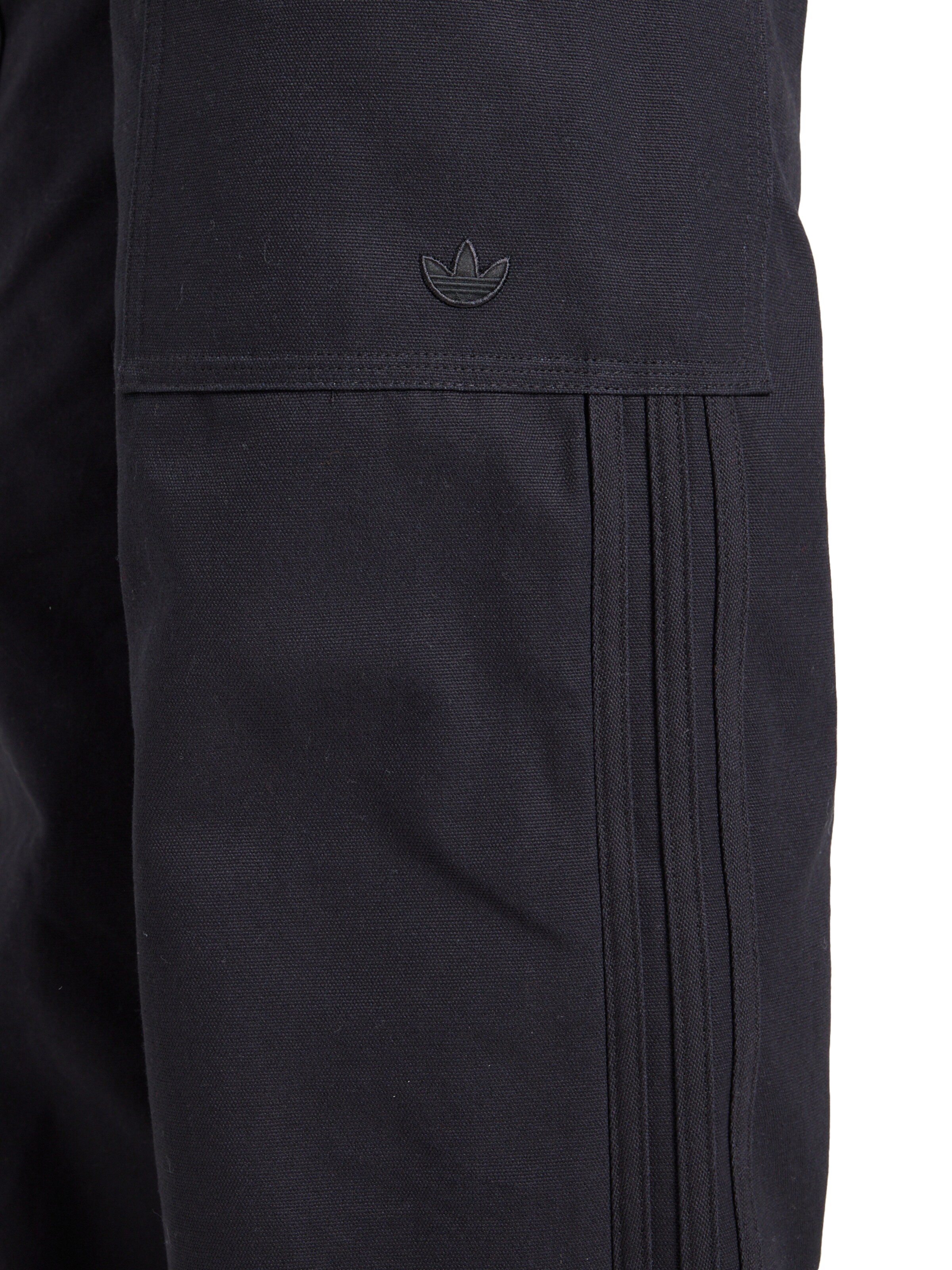 ADIDAS ORIGINALS Rozšírený strih Nohavice 'Premium Essentials' - Čierna