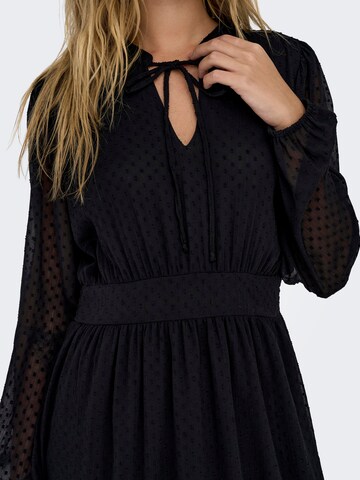 Rochie 'WENDY' de la ONLY pe negru