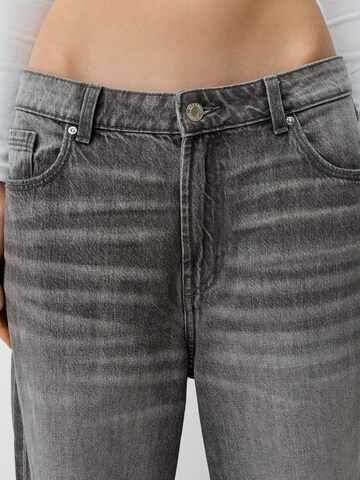 Bershka Loose fit Jeans in Grey