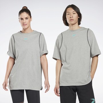 T-Shirt fonctionnel Reebok en gris