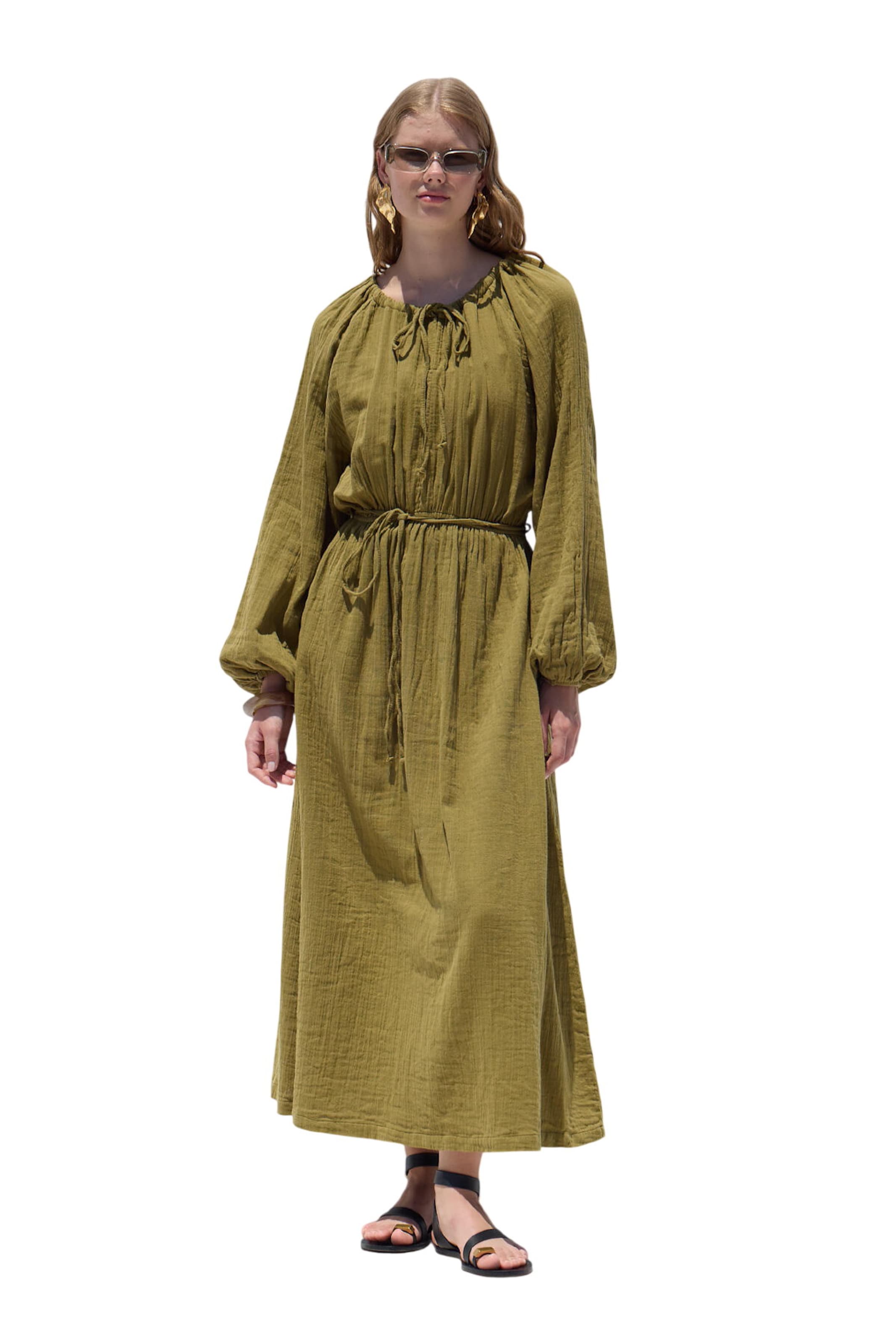 MANUKA Dress in Green: front