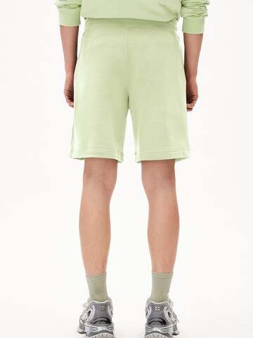 ARMEDANGELS Regular Trousers 'Maarcolos' in Green: front