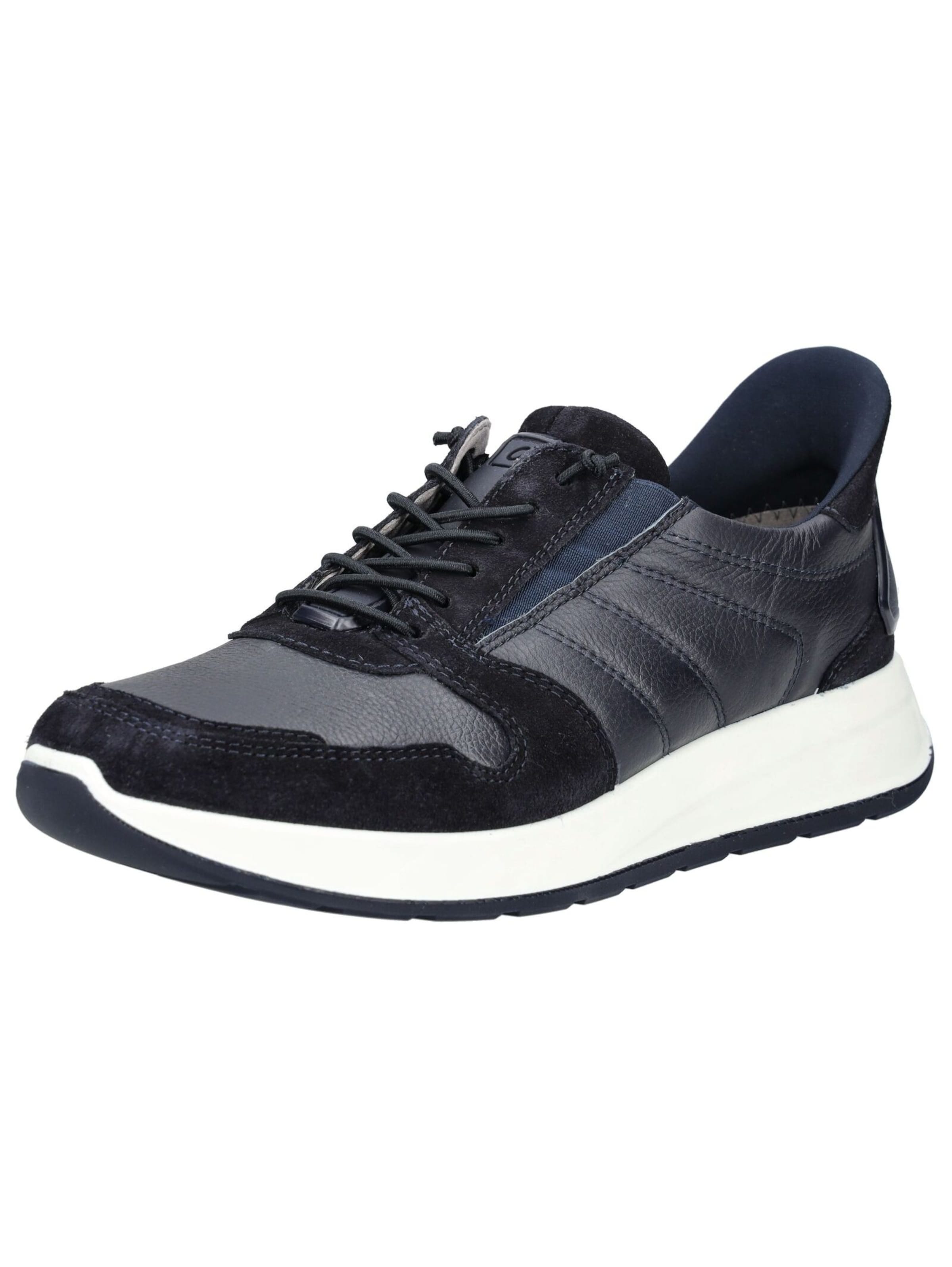 ARA Platform trainers in Black: front