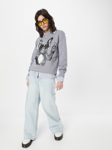 EINSTEIN & NEWTON Sweatshirt 'Champagne Dog' in Grey
