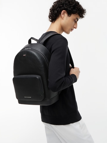 TOMMY HILFIGER Seljakott 'CENTRAL', värv must