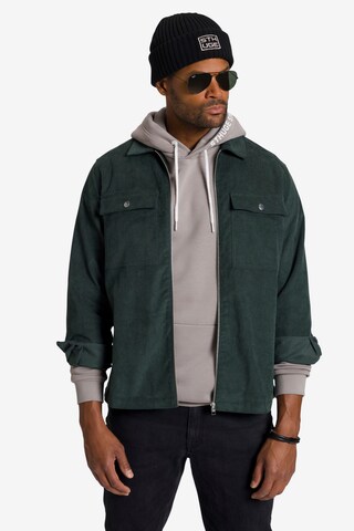 STHUGE Between-Season Jacket in Green: front