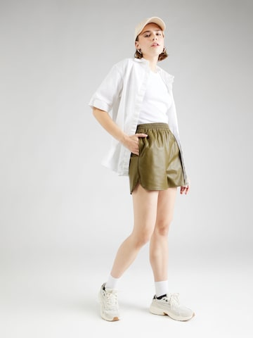 TOPSHOP - regular Pantalón en verde