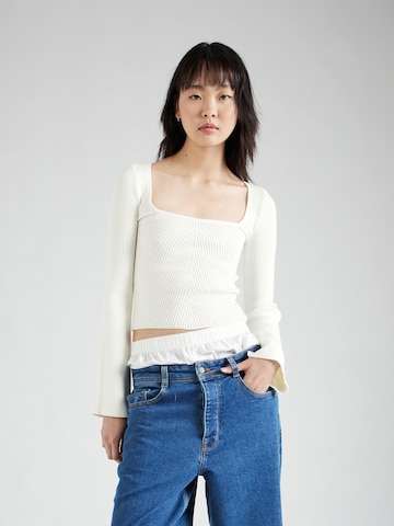 HOLLISTER Sweater in White: front