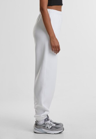 Urban Classics Конический (Tapered) Штаны в Белый