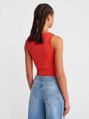 Dilvin Top in Oranje