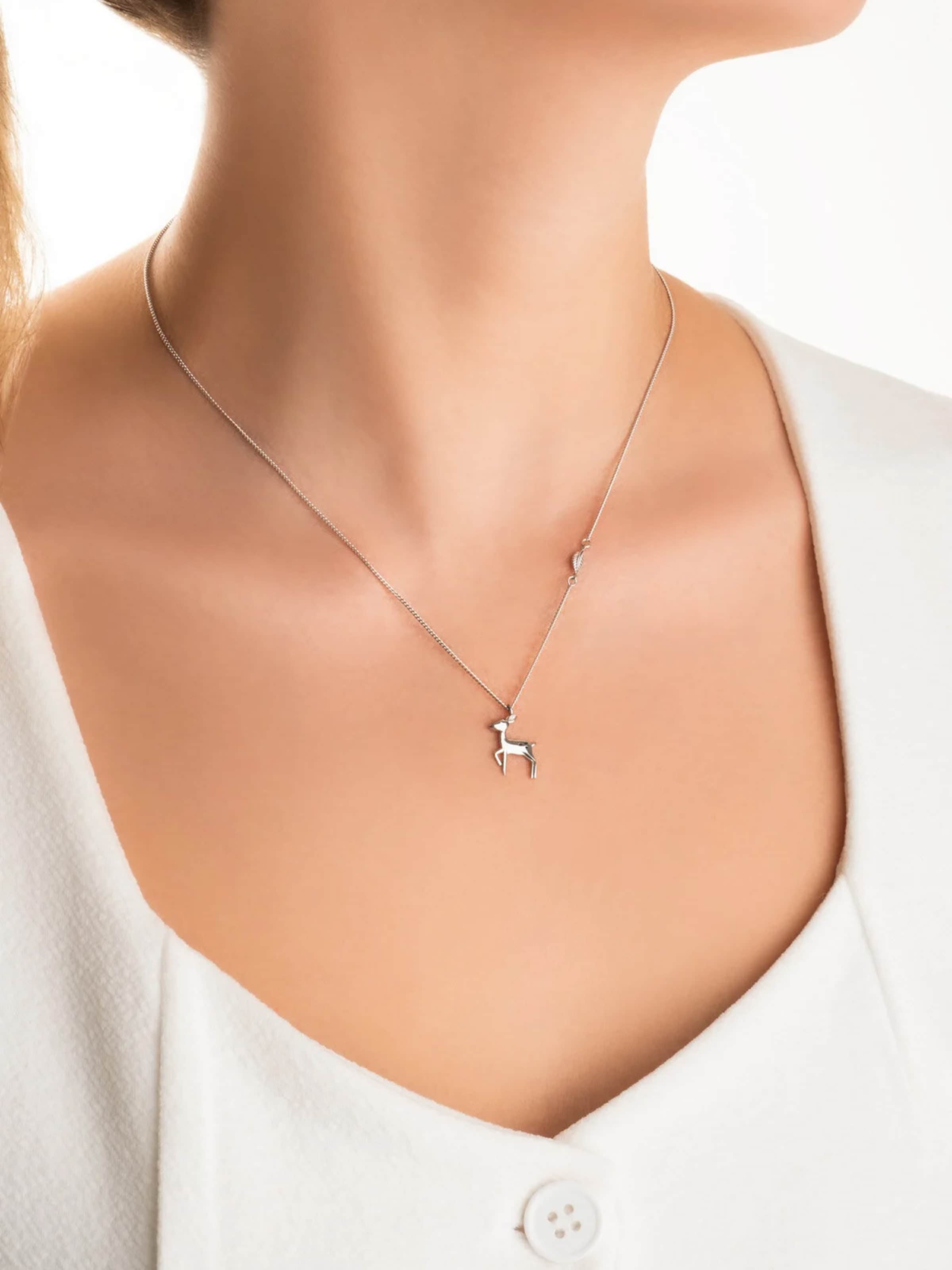 So Chic Necklace in Silver: front
