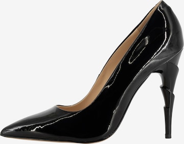 faina Pumps in Black: front