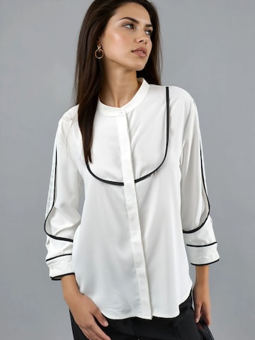 Hiccup Blouse in Wit: voorkant