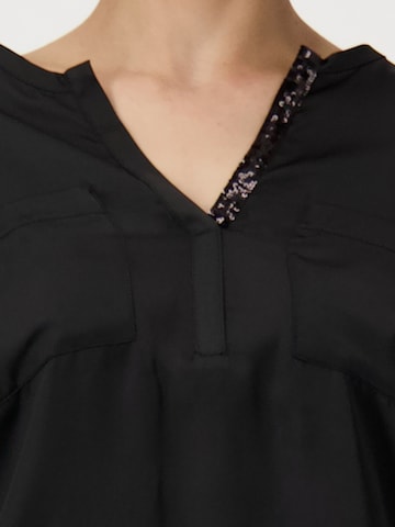 monari - Camiseta en negro