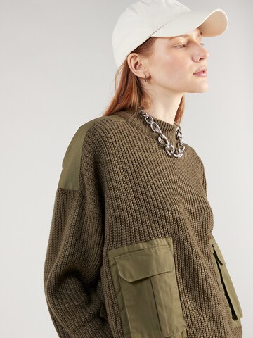 Pull-over 'HIBA-ARMY' SISTERS POINT en vert