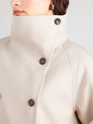 Geacă de primăvară-toamnă de la Calvin Klein pe bej