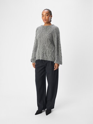 OBJECT Sweater in Grey