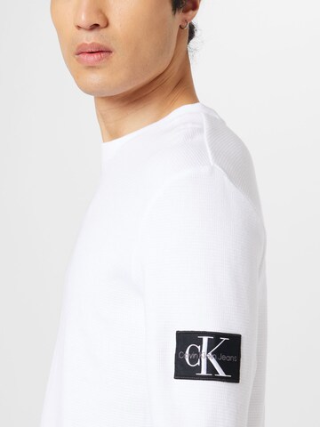 T-Shirt Calvin Klein Jeans en blanc