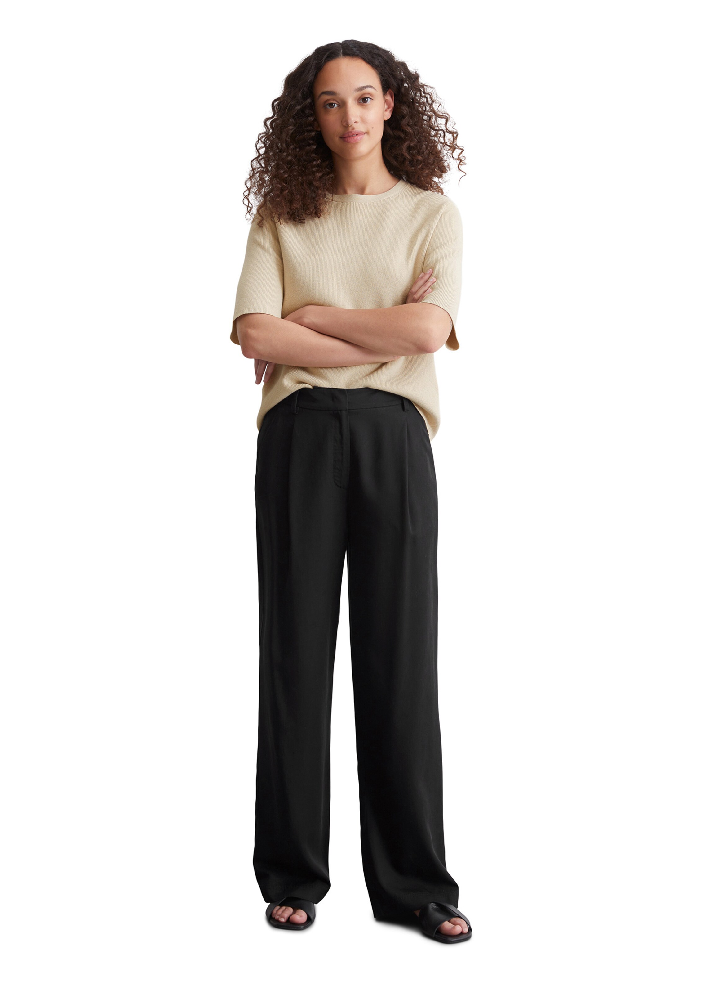 Marc O'Polo Wide leg Pleat-front trousers in Black