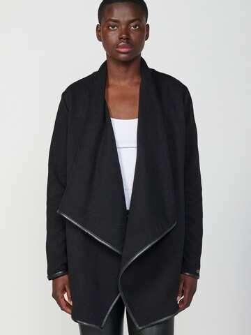 KOROSHI Sweatjacke in Schwarz: Vorderseite