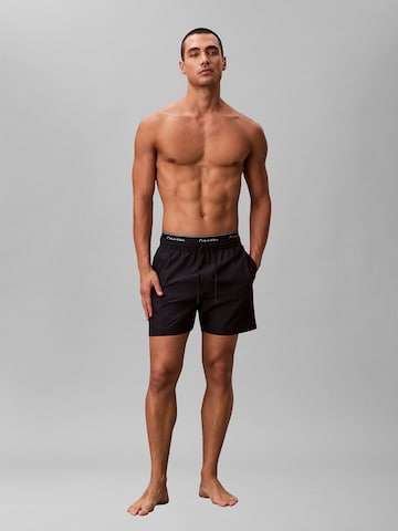 Calvin Klein Swimwear Szorty kąpielowe 'Essentials' w kolorze niebieski