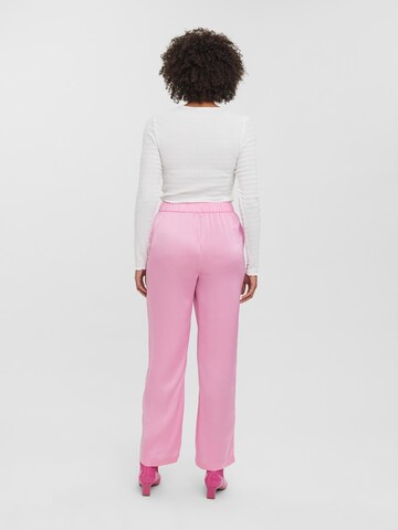 regular Pantaloni 'Rie' di VERO MODA in rosa