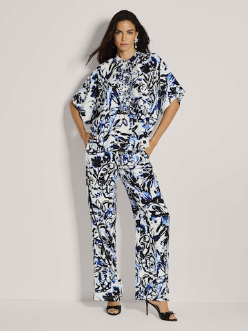 MADELEINE Bluse in Blau