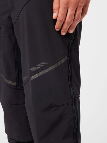 VAUDE Loose fit Outdoor Pants in Black