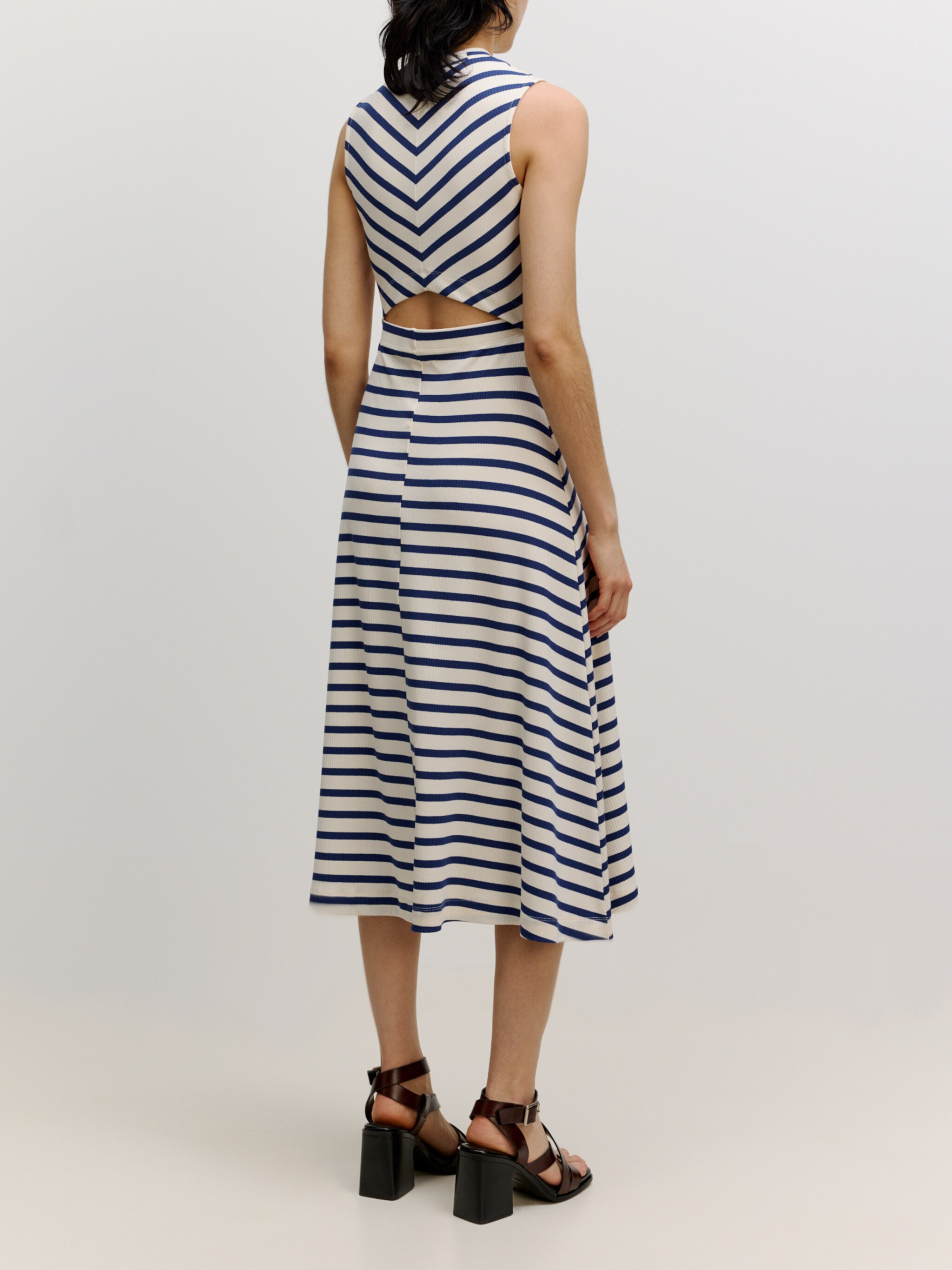 EDITED Produkte Kleid 'Talia' blau