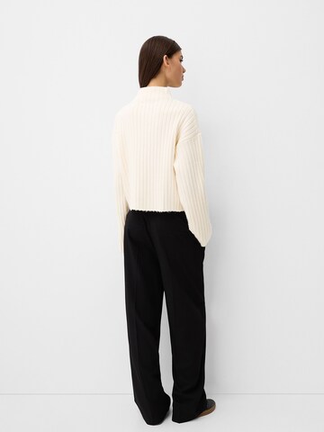 Bershka Sweter w kolorze beżowy