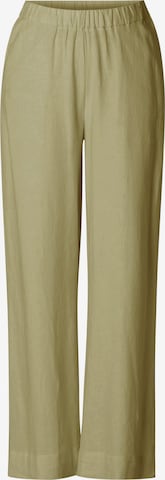 BASE LEVEL CURVY Hose in Grün: Vorderseite