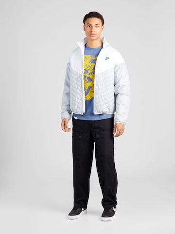 Nike Sportswear - Casaco meia-estação em cinzento