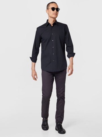 Coupe regular Chemise 'Joe' BOSS Black en noir