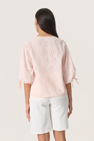 SOAKED IN LUXURY Bluse 'Joella' i pink