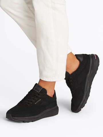 TOMMY HILFIGER Sneaker low i sort