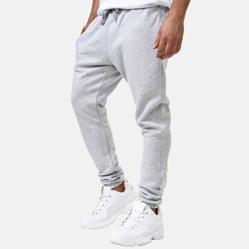 Tapered Pantaloni di Elara in grigio