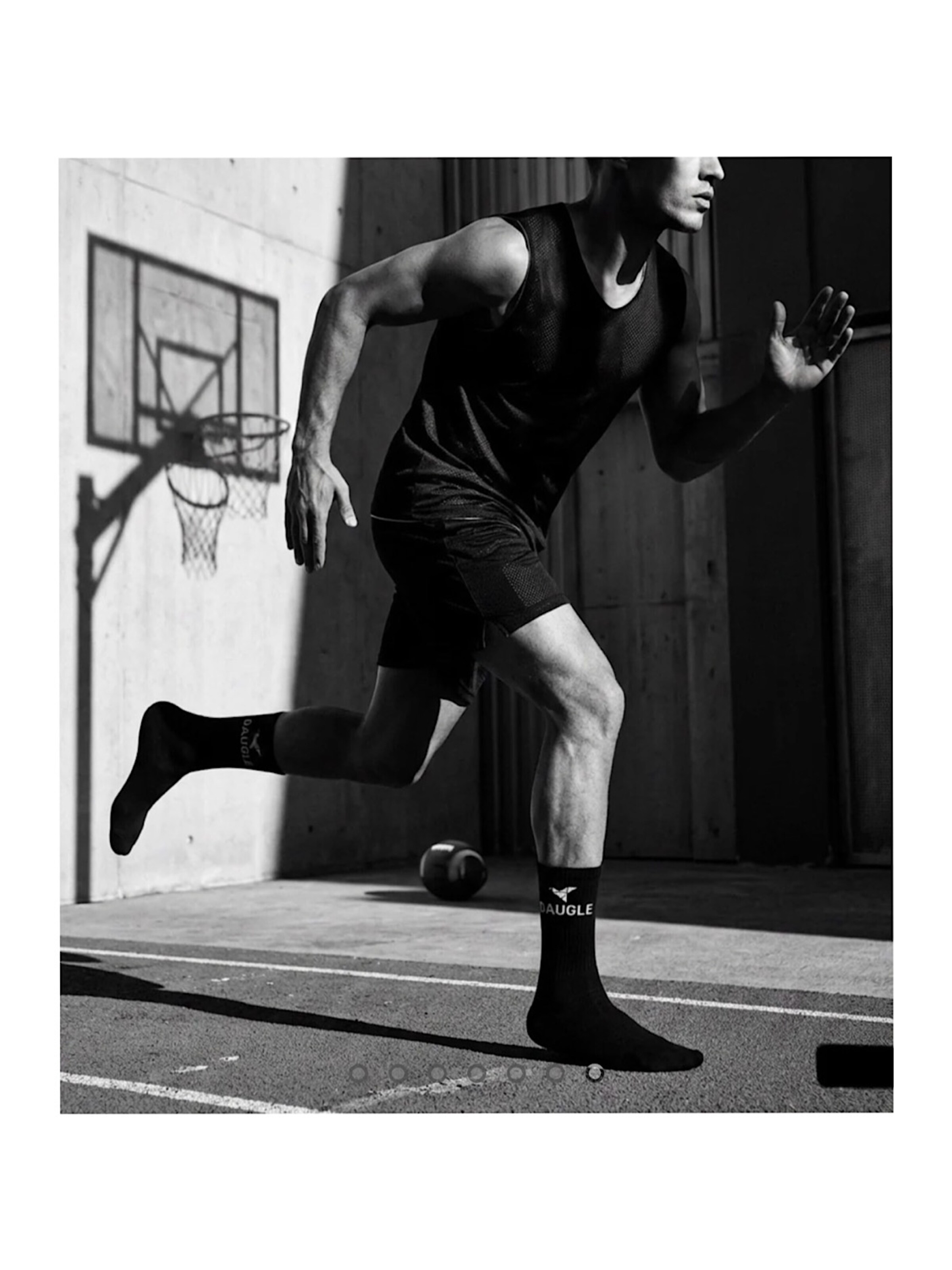 DAUGLE Urheilusukat 'DAUGLE Athletic Training Socks' värissä musta