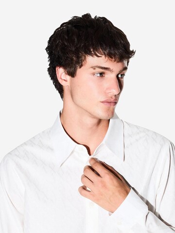 ARMANI EXCHANGE - Ajuste regular Camisa 'XM001587 AF16631' en blanco