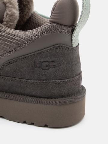 UGG Ботинки на шнуровке 'Lowmel' в Серый