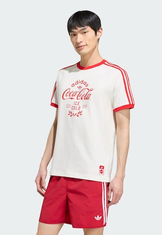 ADIDAS ORIGINALS T-shirt 'Coca Cola Classic' i vit: framsida