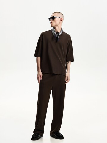 Bershka Loose fit Trousers in Brown