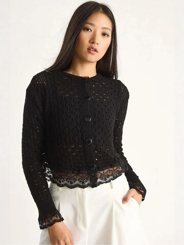 Giacchetta di Bianco Lucci in nero: frontale