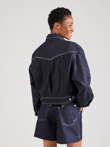 BOSS Демисезонная куртка в Синий