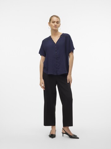 VERO MODA Bluse 'AVERY' i blå