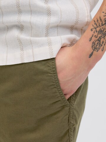 JACK & JONES Loosefit Shorts in Grün