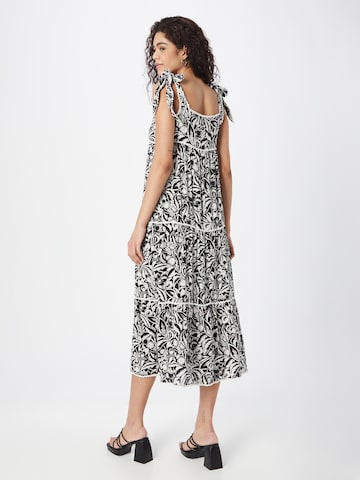 Dorothy Perkins Klänning i svart