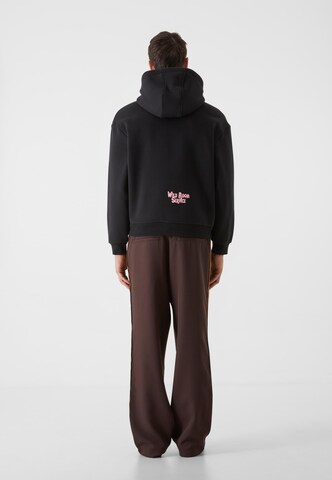 Lost Youth Sweatshirt 'Wild Room Service' in Schwarz