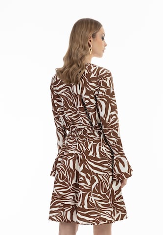 Robe faina en marron