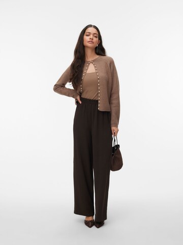 Cardigan 'VMAwmagelene' VERO MODA en marron