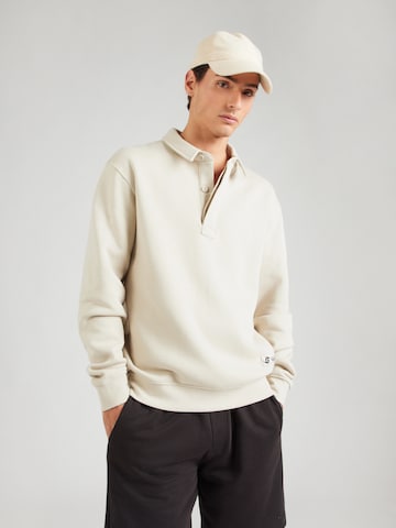 Sweat-shirt 'NICCO' GUESS en marron : devant